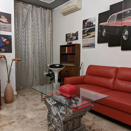 Vista Sul Tridente Apartment Модена Екстериор снимка