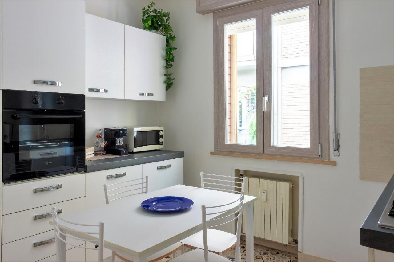Vista Sul Tridente Apartment Модена Екстериор снимка