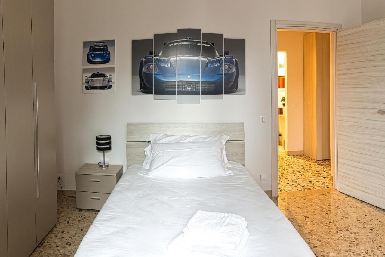 Vista Sul Tridente Apartment Модена Екстериор снимка